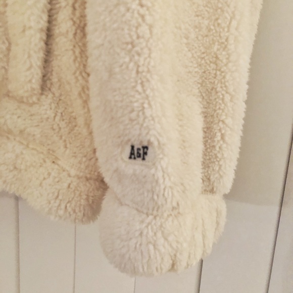 A&F FLEECE PULLOVER - Picture 4 of 4